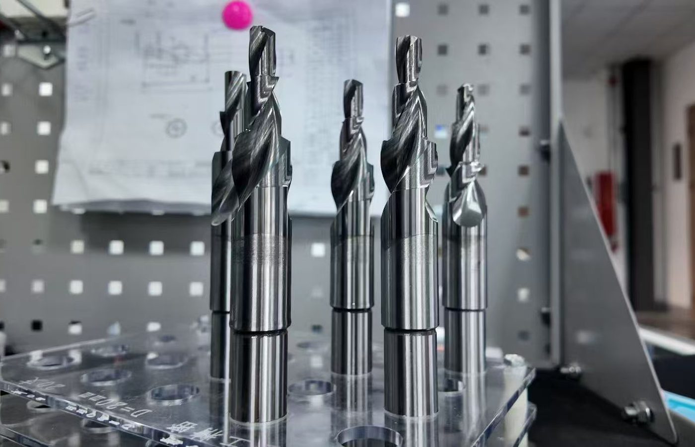 Temporary visual placeholder for this machining-requirement route